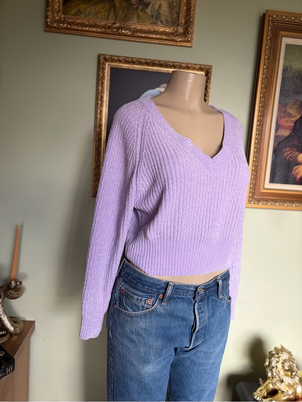 Urban Outfitters Light Lavender Woman’s V-Neck Cropped Soft Sweater Size XS - Picture 9 of 15